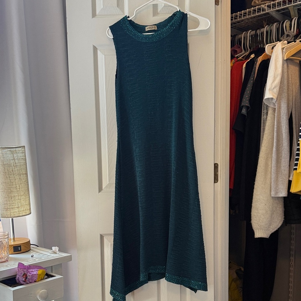 Chic Teal Sleeveless Midi Dress